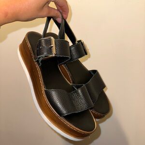 L’Intervalle Black Leather Platform Sandals